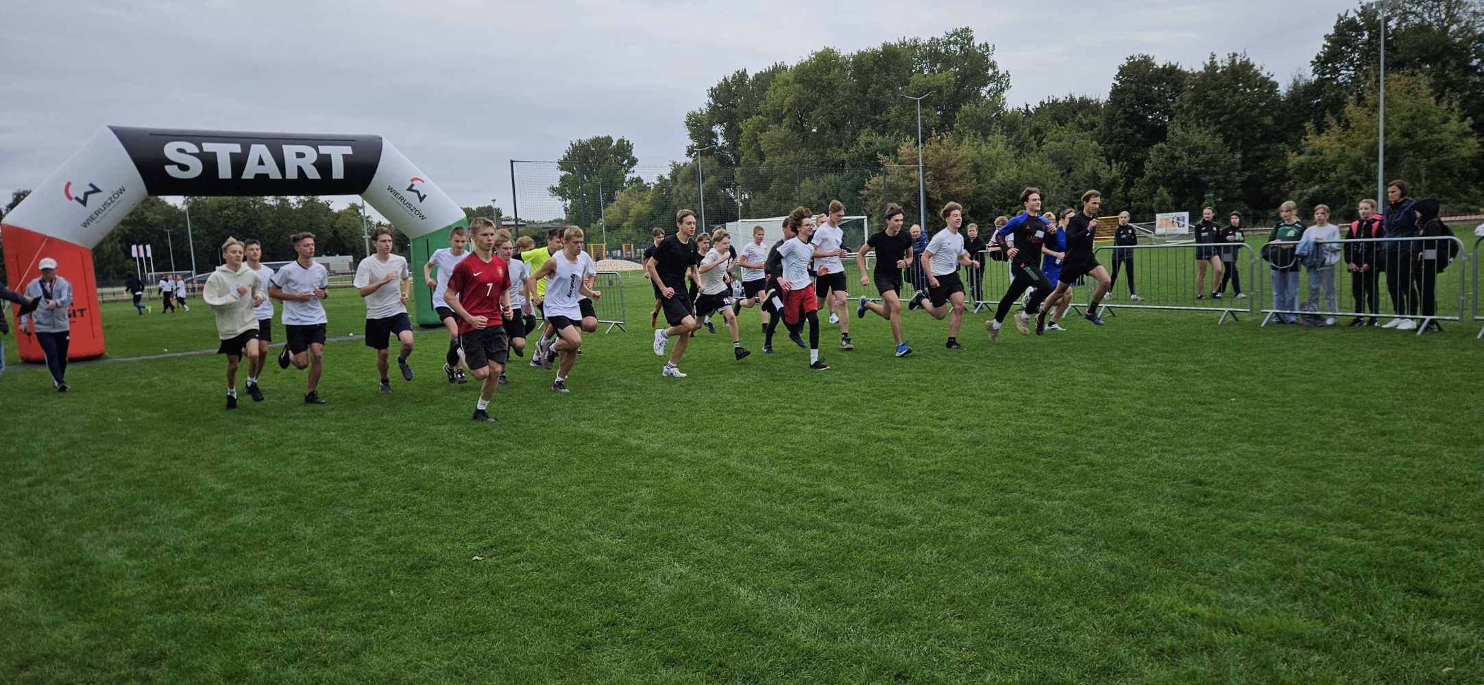 Inauguracja Sportowego Roku Szkolnego PSZS w Wieruszowie – Indywidualne Biegi Przełajowe